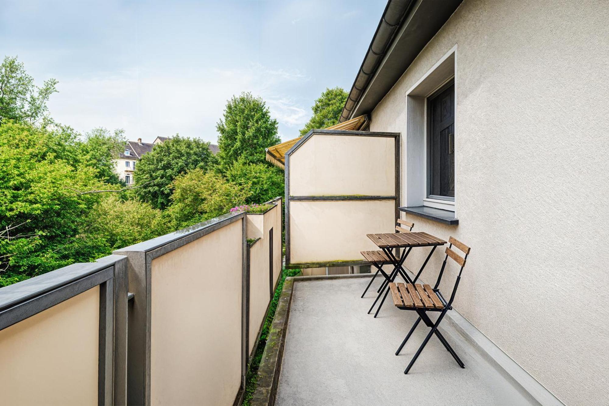Smart Home - Essen - Perfect For 5 Guests! Central - Balcony - Netflix - Free Parking Zone Exterior photo