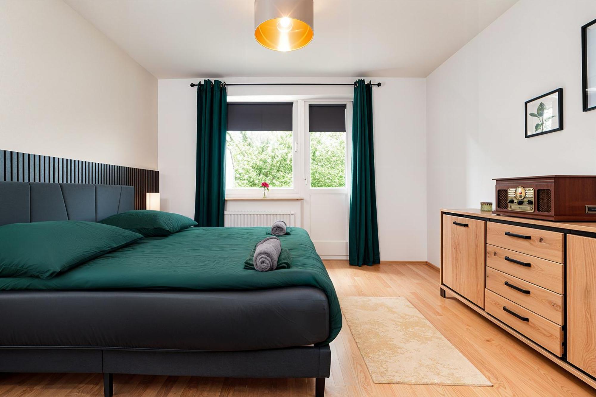 Smart Home - Essen - Perfect For 5 Guests! Central - Balcony - Netflix - Free Parking Zone Exterior photo